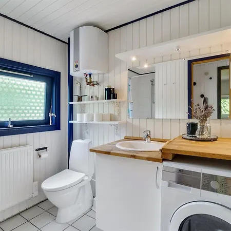 Maiken - 1-5km From The Sea By Interhome